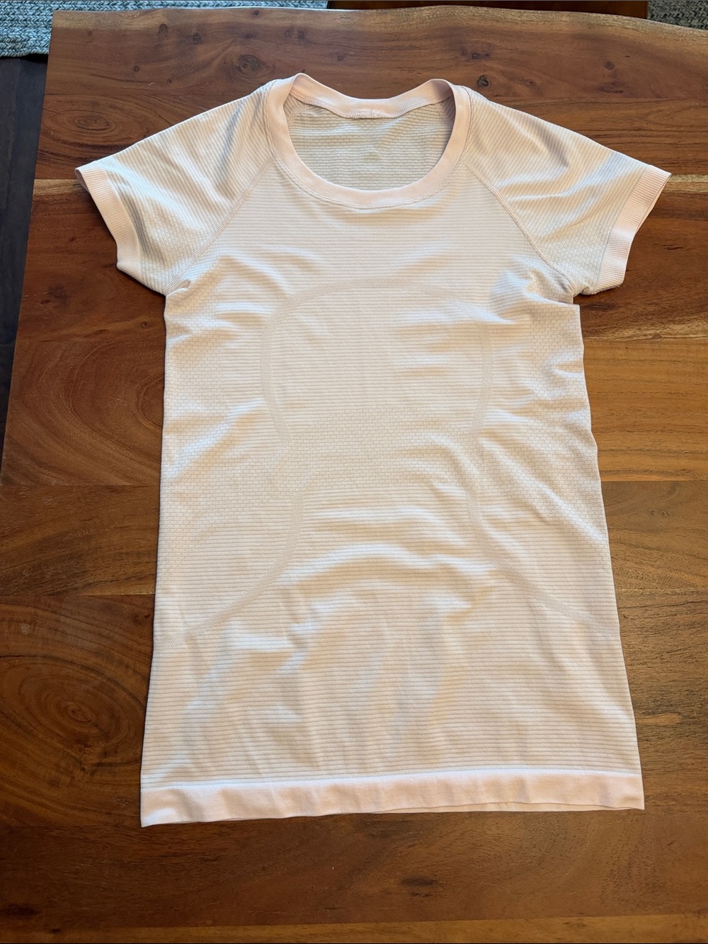 lululemon athletica swiftly tech Short Sleeve Seamless hip length light pink